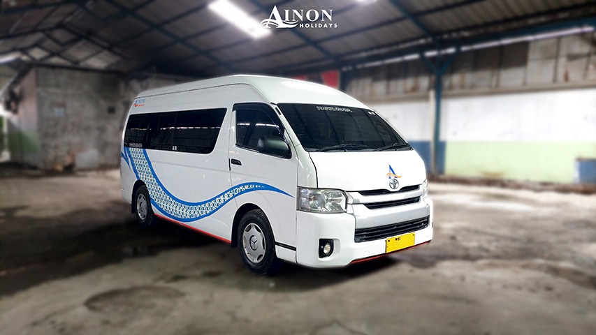 hi-ace-commuter-14-seat-1